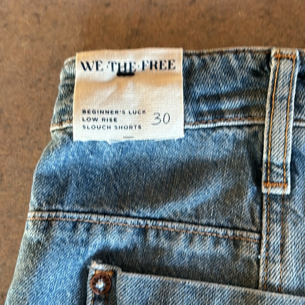 Free People Bundle!
Beginners Luck Slouch Shorts and 2 shirts! - Picture 7 of 12